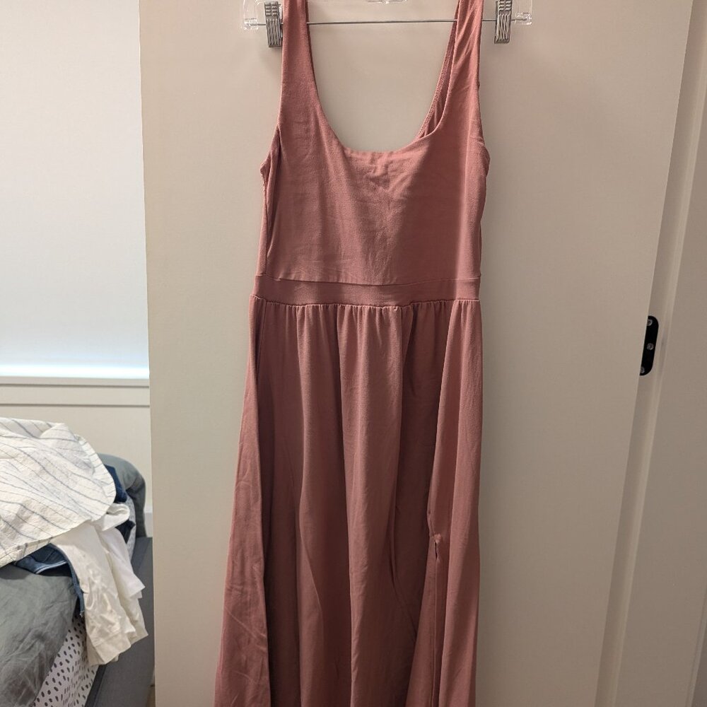 Pink midi dress with slit